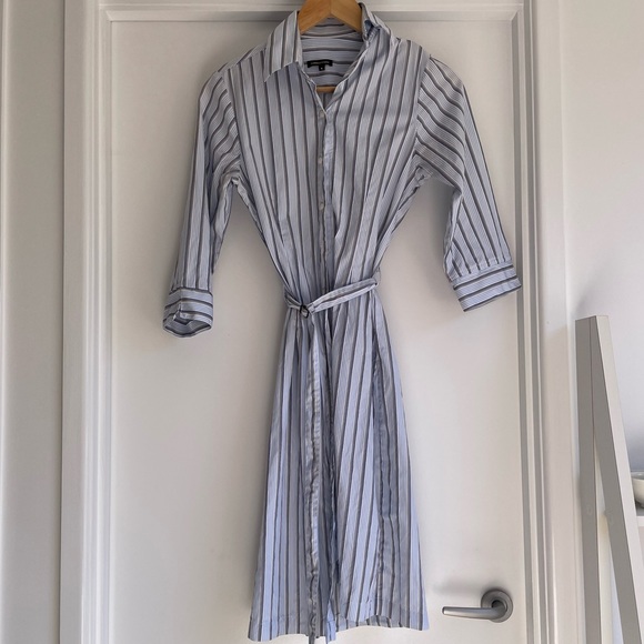 Zambelli Donna Dresses & Skirts - Gorgeous Zambelli Donna stripe button down shirt dress, size 6